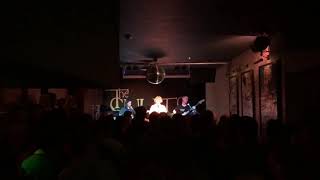 The Snuts Sing for your Supper Clip Leeds Oporto