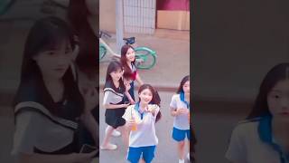 Download lagu Beautiful Girls mp3