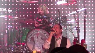 Stone Temple Pilots - Between the Lines - Live ShoWare Kent,WA (11/3/2010)