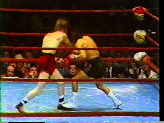 Danny Lopez vs. Ruben Olivares, 1975, (KO7)