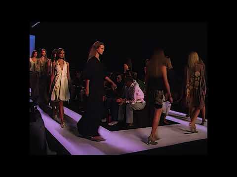SEPTEMBER 12, 2005, BCBG MAX AZRIA RUNWAY FASHION SHOW COLLECTION AT NEW YORK FASHION WEEK