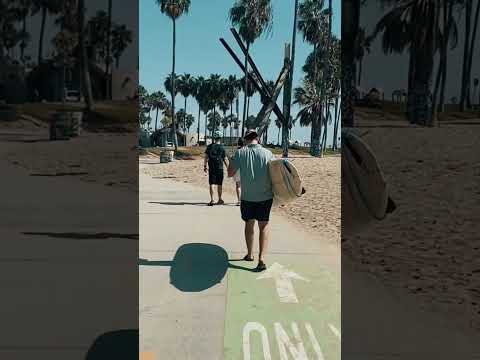 Boardwalk + Beachcruiser: Santa Monica to Venice Beach