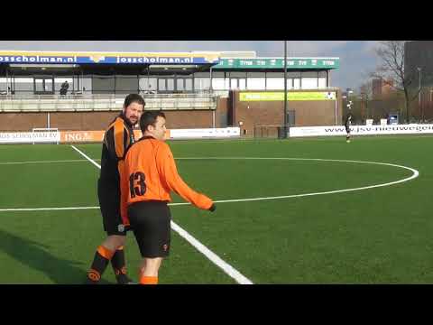 27 jan 2018 JSV Nieuwegein 9 - VV De Meern 10 com 3-0  De gastspelers, & Jeffrey denkt 0-3