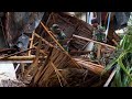 Desperate search for Indonesia tsunami survivors Desperate search for Indonesia tsunami survivors