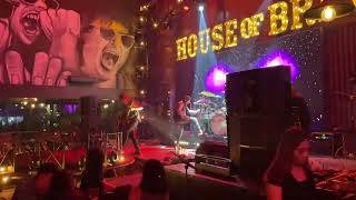 Download lagu TS Band feat Mando Grass Rock - KGB (Kereta Gaya Baru) Live at House of Brew Medan mp3