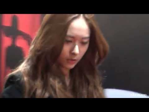 [Fancam] 151102 Krystal Red Carpet by nikkojump