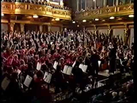 Gustav Mahler: 2nd Symphony - ECYO cond. Claudio Abbado