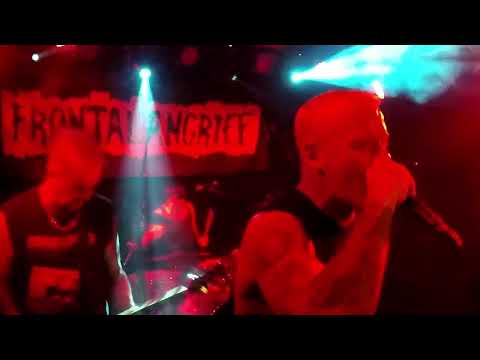 Frontalangriff Pflasterstein live im Cassiopaia