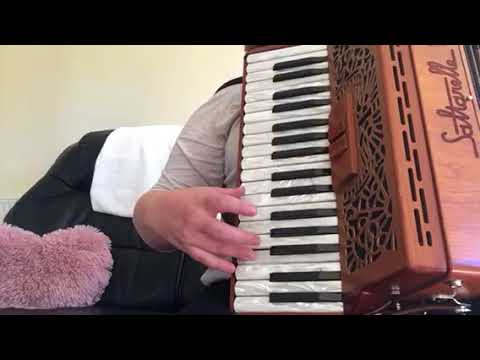 Le Petit Bal De La Marine