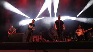 Rayden ft Jonathan Pons - Caza de pañuelos (en directo)