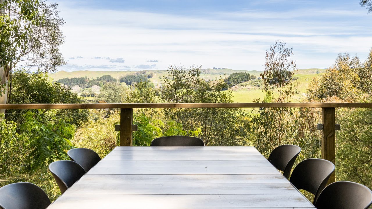 Tranquil Lifestyle in Sought-After Poraiti