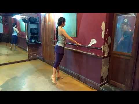 Tango. How to dance sandwich