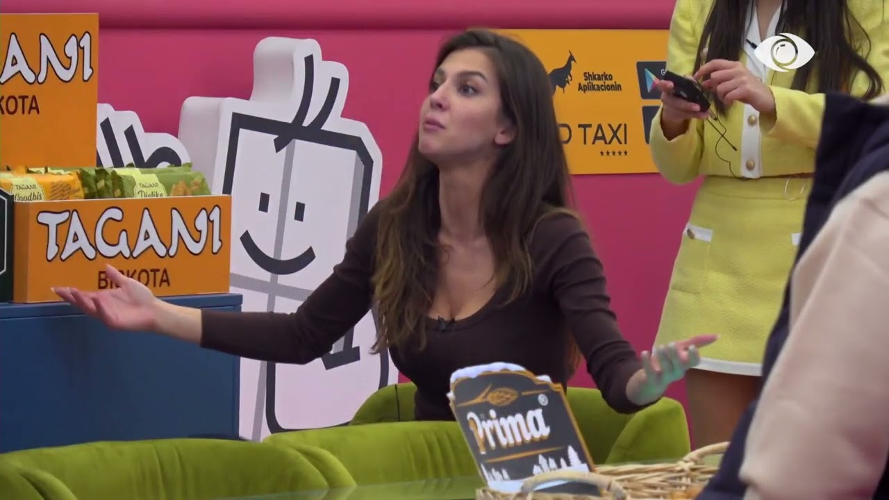 Ti hodhe trëndafilat në pishinë/ Livia debaton me Loredanën: Më vjen keq për ty