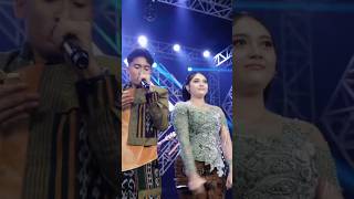 Download lagu DIRANTAI DI GELANGI RINDU||Silvy Kumalasari Feat Sadewok By Berkah Talenta #silvykumalasari mp3