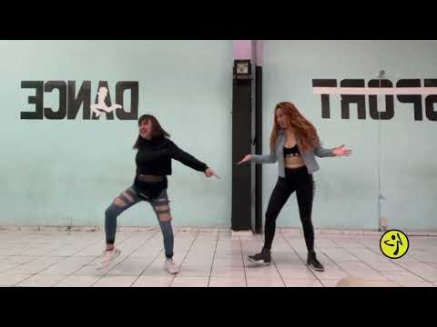 Tiembla - Aron Luix, Lyrico en la casa.