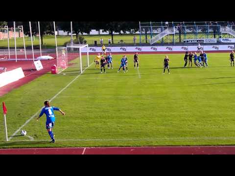 Louise Fors takes a corner in the second half