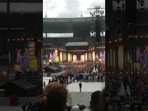 190607 BTS speak yourself tour @Paris - Boy with luv feat Halsey Fancam