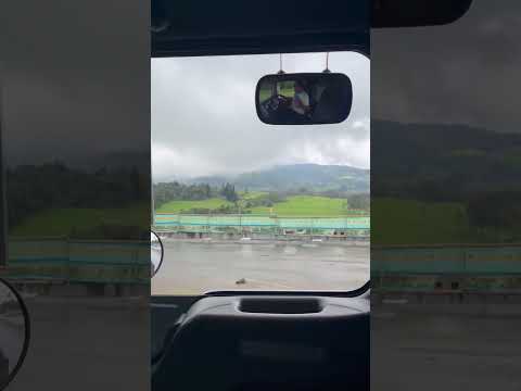 🥵via a Granada Cundinamarca Están haciendo 6 carriles por los trancónes que se forman👍😎