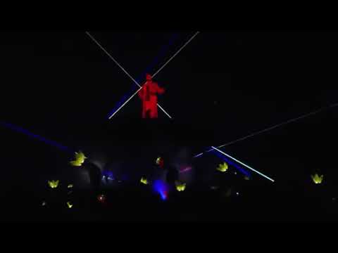 G-DRAGON - HEARTBREAKER (ONE OF A KIND WORLD TOUR 2013 IN JAPAN)