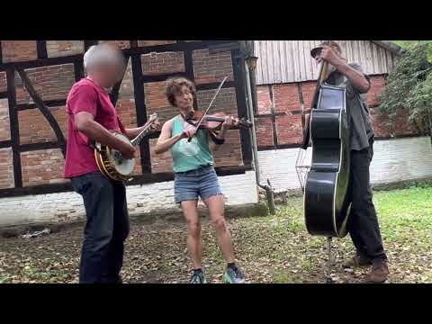 Georgia Liberty - Miss Moonshine fiddling- Banjoree, Germany