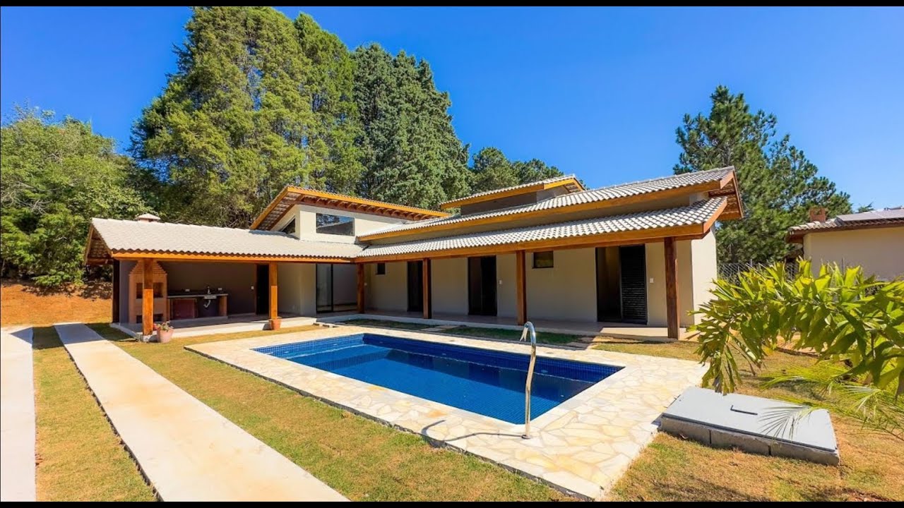 Chácara Exclusiva em Ibiúna, SP Nova Propriedade de 1000m² com Design Moderno e Ambientes Espaçosos