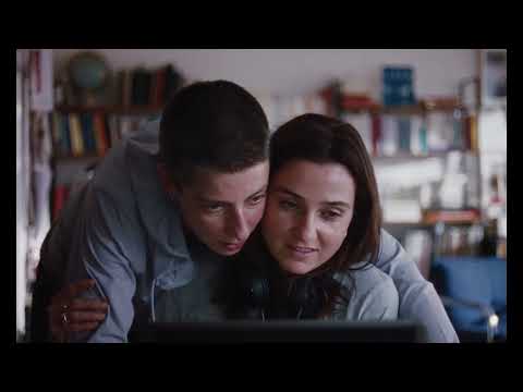 JULIAN : un amour lesbien tournant au tragique (bande-annonce)