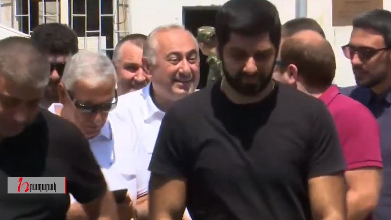 Այս մեկ ամսվա շահառուներից մեկը երեւի ես էի. Արմեն Չարչյանը դուրս եկավ «Վարդաշեն» ՔԿՀ-ից