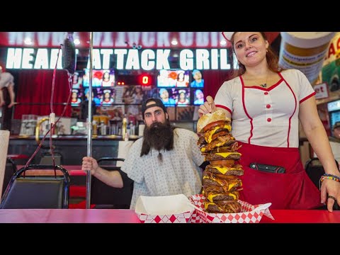 EATING THE 20,000 CALORIE OCTUPLE BYPASS BURGER AT THE HEART ATTACK GRILL IN VEGAS | BeardMeatsFood