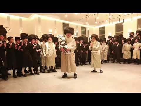 Hachnosas Sefer Torah in Beit Shemesh | הכנסת ספר תורה לבית הכנסת משכנות הרועים בית שמש