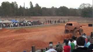 preview picture of video 'Huge blazer flies through the mud (Trucks Gone Wild)'