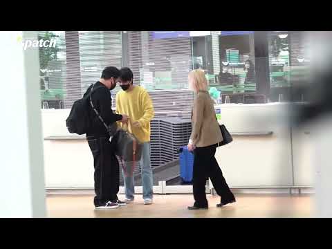 Lisa (Blackpink) departure to Paris 220312