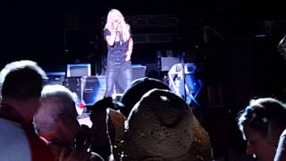 Carrie Underwood - Cupid&#39;s Got A Shotgun - Country Concert 7-11-15