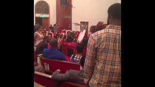 Le&#39;Andria Johnson sings at Mary Mary&#39;s father&#39;s memorial service