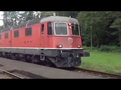 Re 6/6 11601 Wolhusen mit Kesselwagen