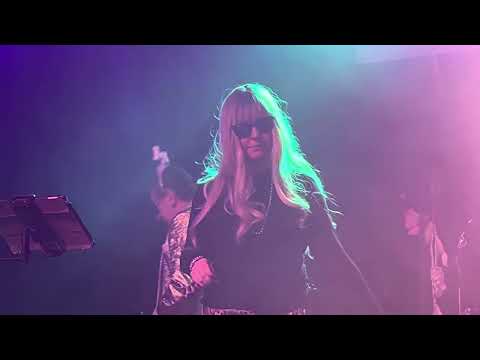 Die Hinichen - 'Geh ma pudern' (live, Wien, 13. Dez. 2025)