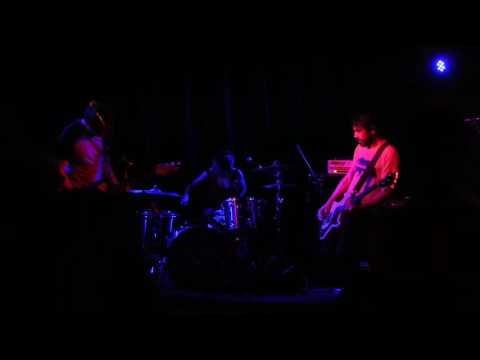 Wild Animals - Heavy metal saved my life + Guilty (Directo en Oviedo, 2016)