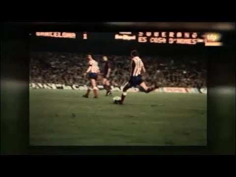Barcelona 2 Atl. Madrid 4 (Liga 1978-79). Marcial marca dos golpes francos, uno con cada pierna.