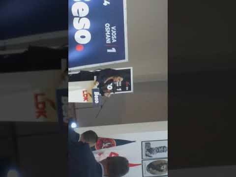 Adelina Ismaili fjalimi prekes per her te par legjendë.