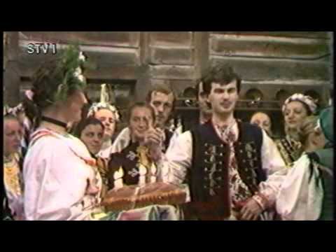 SARISAN -  DEN KOLACOVI