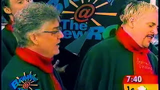 Hark, The Herald Angels Sing, Stairwell Carollers live, The New RO, Ottawa