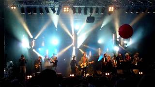 I&#39;m From Barcelona - Headphones (live at Les Nuits Secrètes 2010)