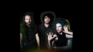 Paramore - (One Of Those) Crazy Girls (HQ Audio)