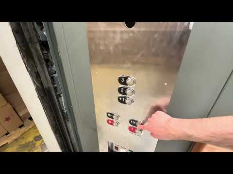 Haughton/Schindler Hydraulic Freight Elevator - Macy's, Woodbridge Center, Woodbridge, NJ