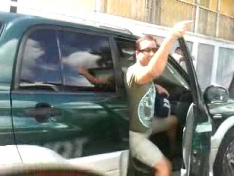 BUCKET BLANCO EN LA CAPOTA