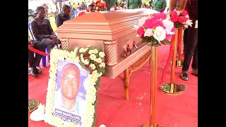 Download lagu NI SIMANZI KIFO CHA MFANYABIASHARA WA DHAHABU MAKONO/GEITA WAAGA MWILI mp3 Download lagu NI SIMANZI KIFO CHA MFANYABIASHARA WA DHAHABU MAKONO/GEITA WAAGA MWILI mp3