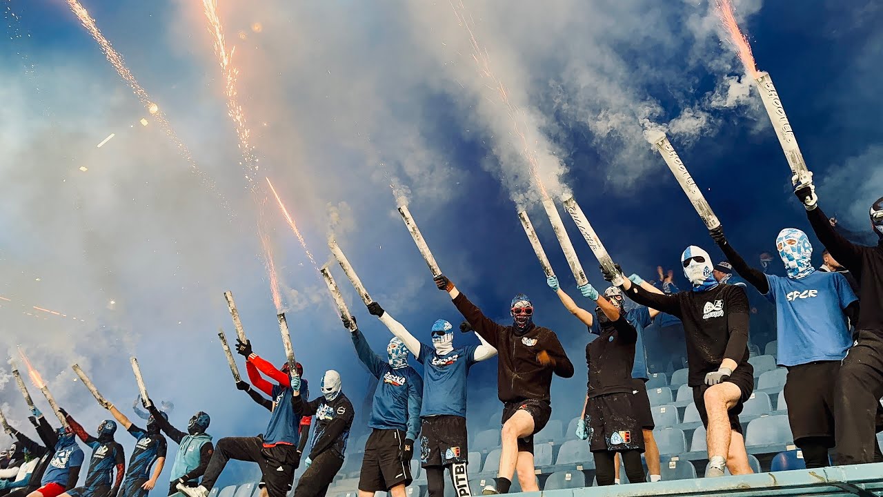 Wisła i Ruch odpalają na meczu przyjaźni w Krakowie (05.10.2025)