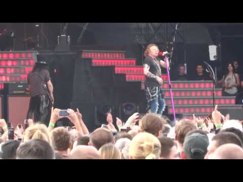 GUNS N' ROSES-It's So Easy Praha 4.7.2017 Czech Republic