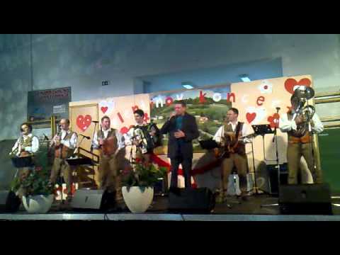 Pajdaši  Oberkrainer Kameraden in rudi šantl - se enkrat na leto dobimo in naj pesem zazveni