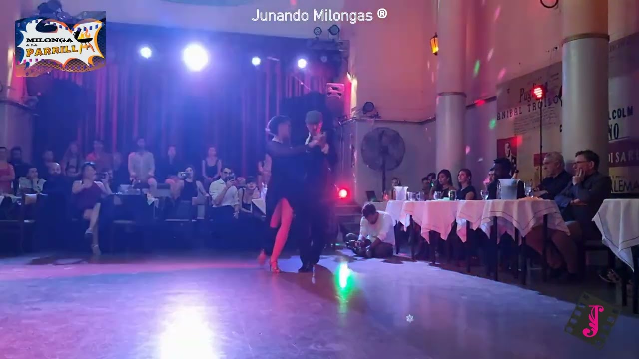 JULIAN SANCHEZ & BRUNA ESTELLITA || "Loca"