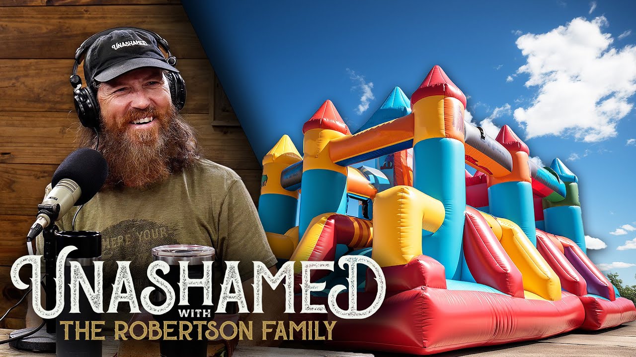 Ep 902 | Phil & Miss Kay’s Record-Holding ‘Duck Dynasty’ Wedding & Jase Buys a Bouncy House!